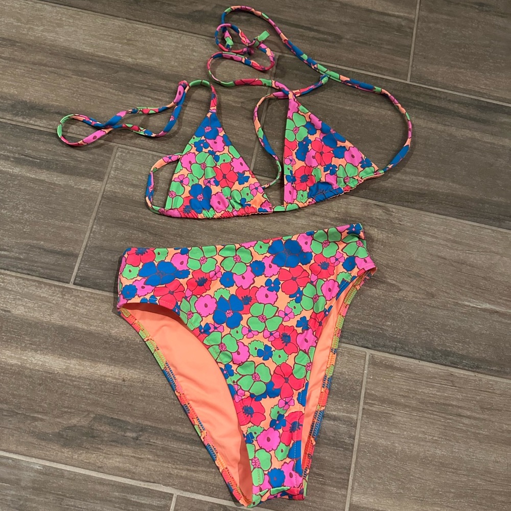 Frankie’s Bikini Set